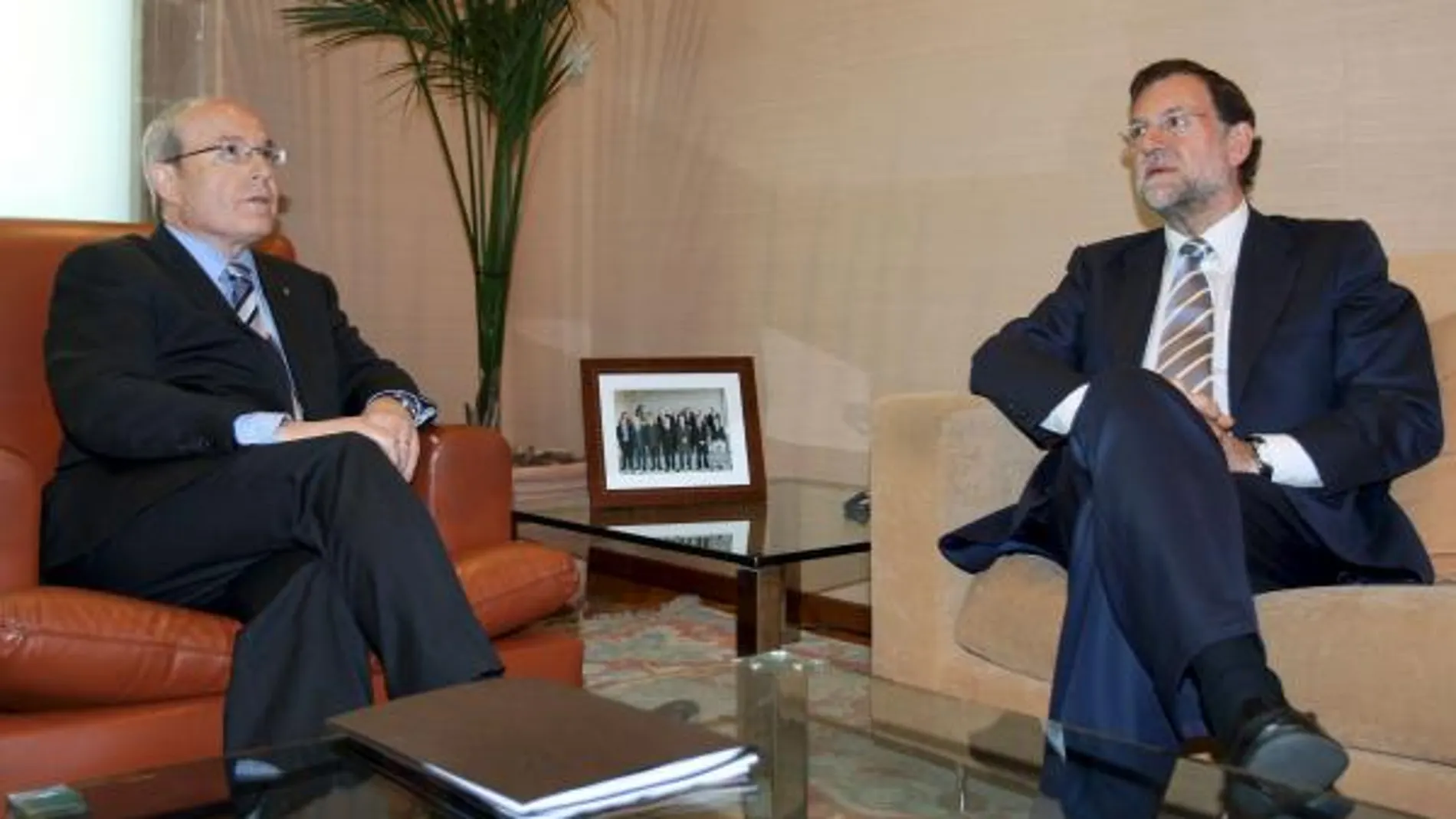 Rajoy a Montilla: la petición de renovar el TC es muy peligrosa