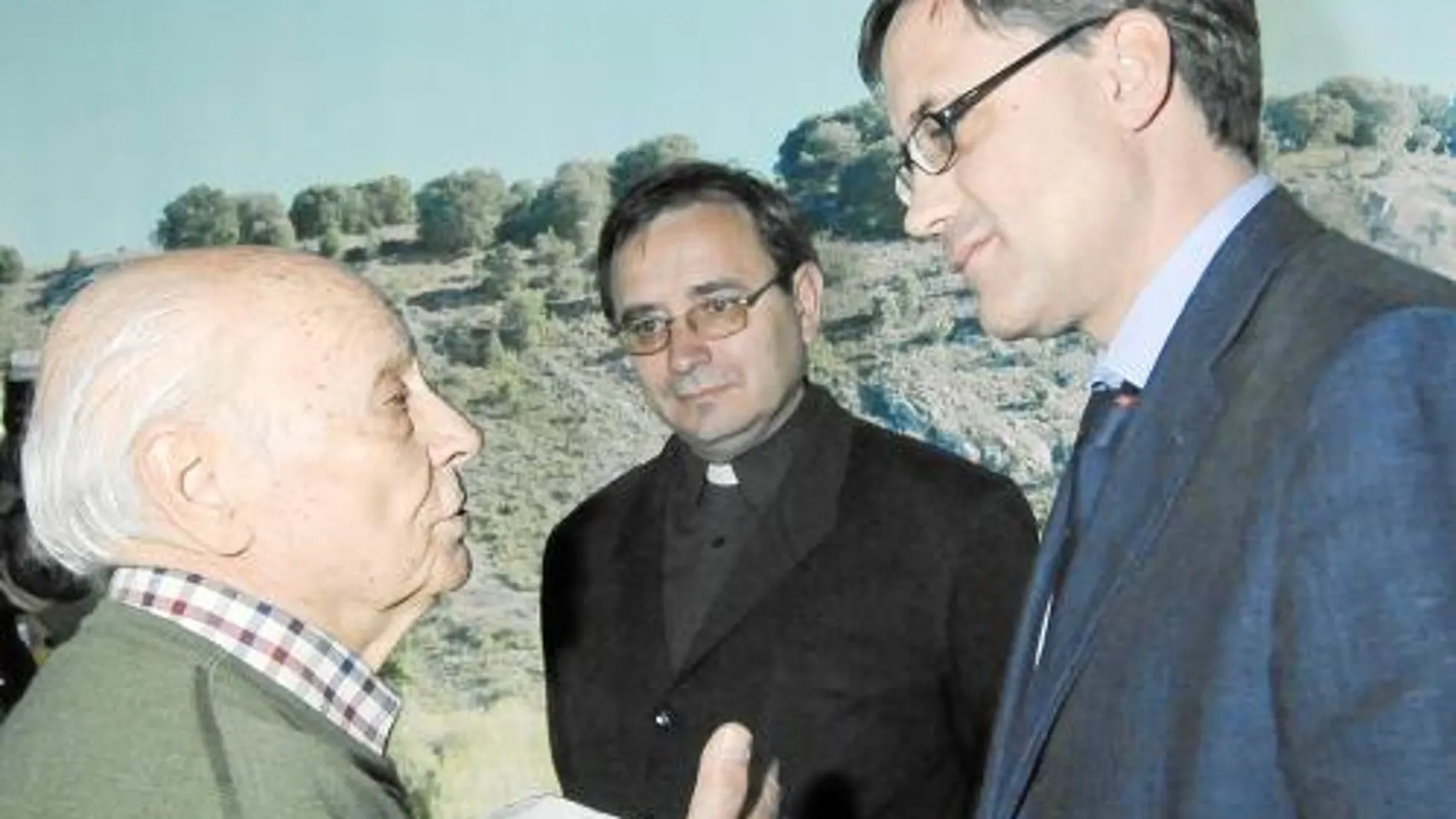La Junta promociona en Bruselas la exposición de «Las Edades» de Soria