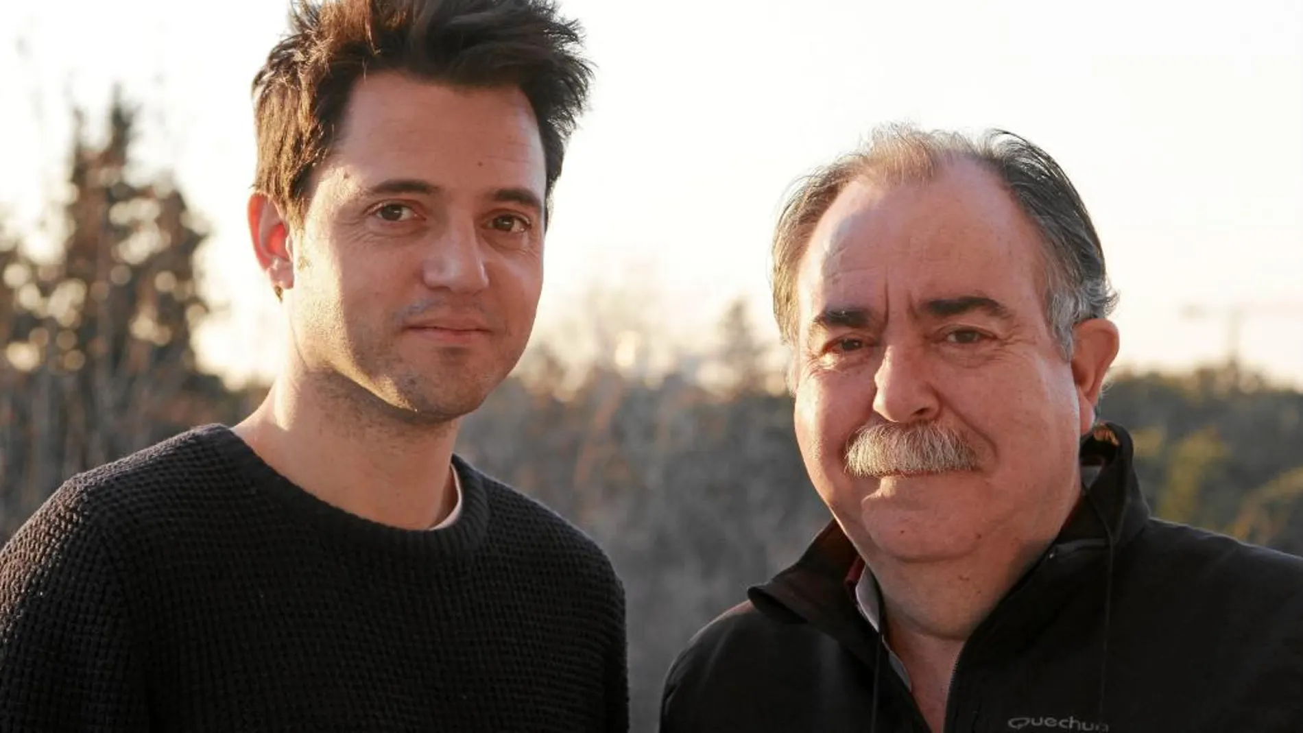 Juan Herrera y Jordi Moltó son los autores del libro satírico «Marca España»