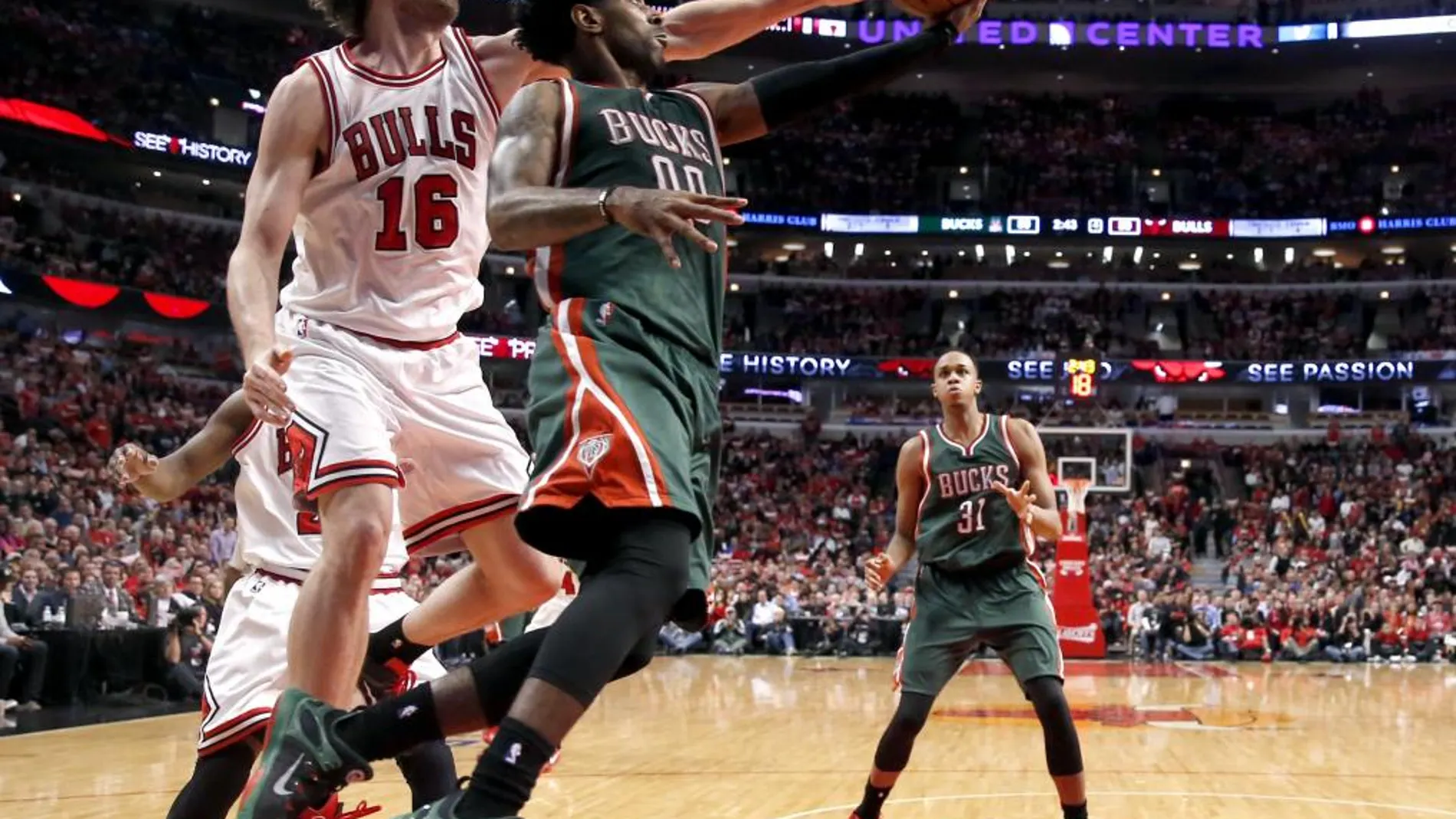 Pau Gasol, durante el encuentro ante los Bucks de Milwaukee.