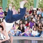 Una actuación de la última edición del Fàcyl en 2019 en la que el público infantil fue la protagonista