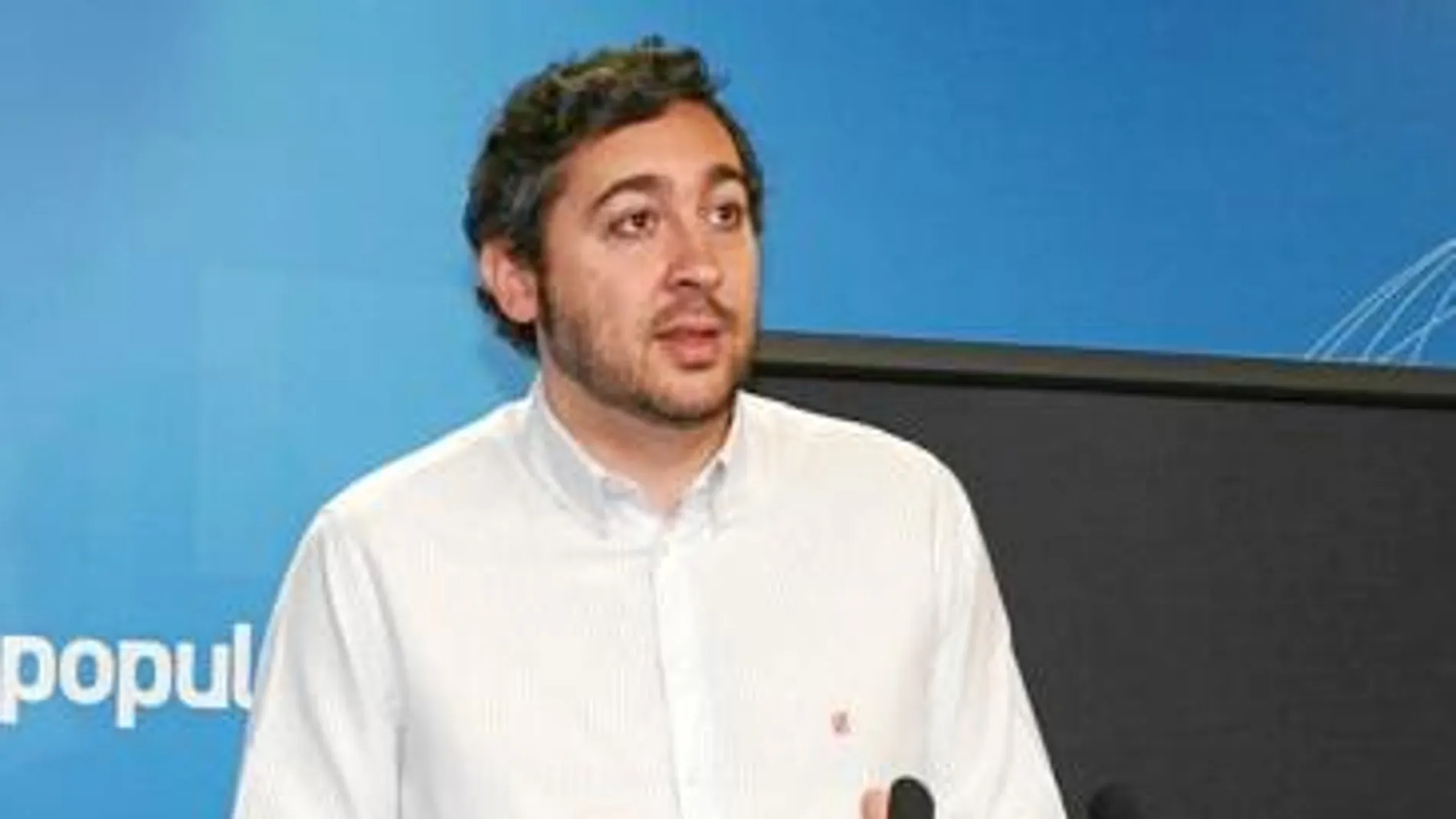 El diputado del Grupo Parlamentario Popular, Víctor Martínez