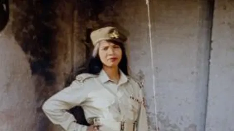 La cristiana paquistaní Asia Bibi, condenada a muerte, en una foto familiar