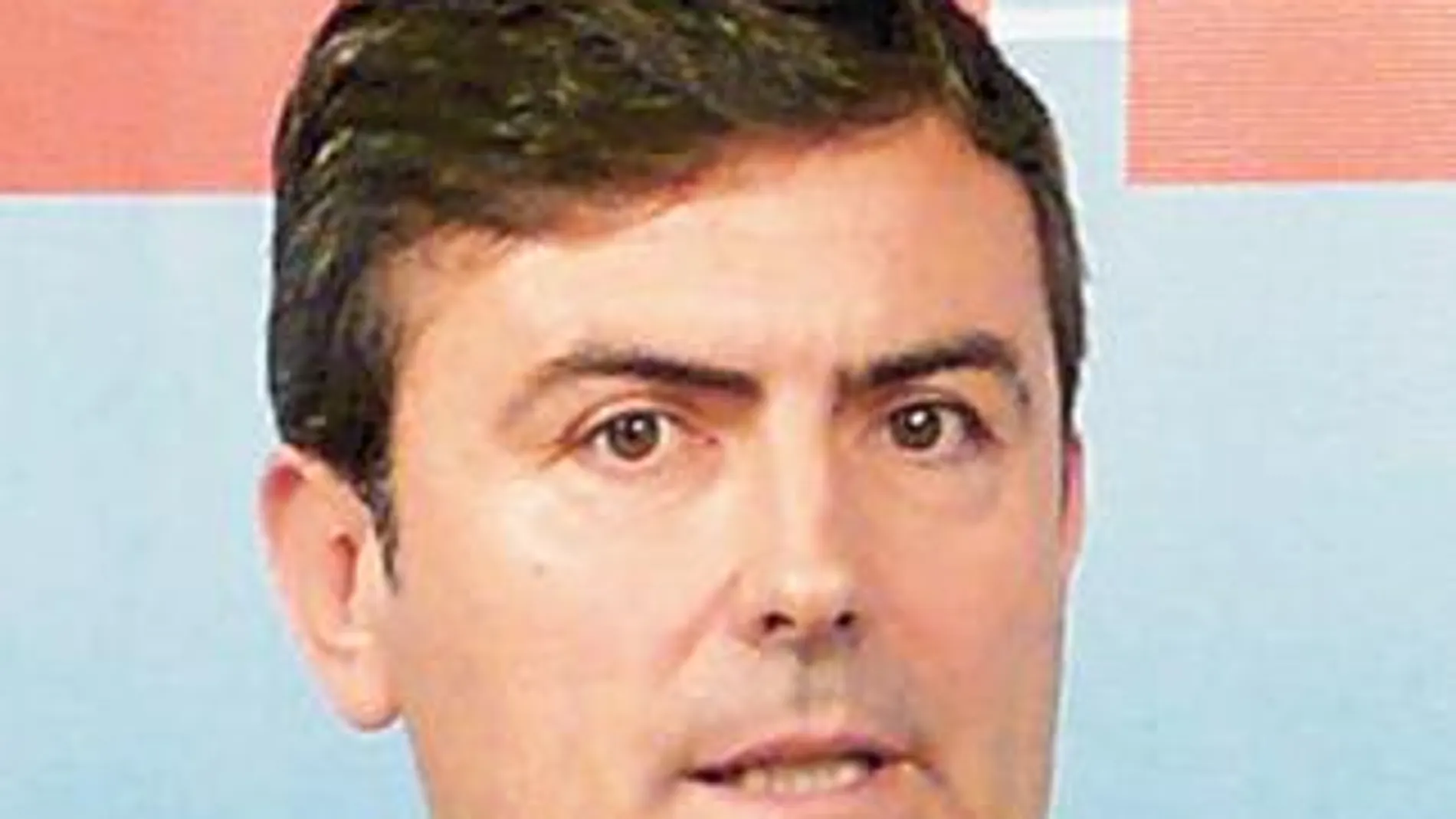 Pedro Saura se ofrece a Valcárcel para elaborar los presupuestos de 2010