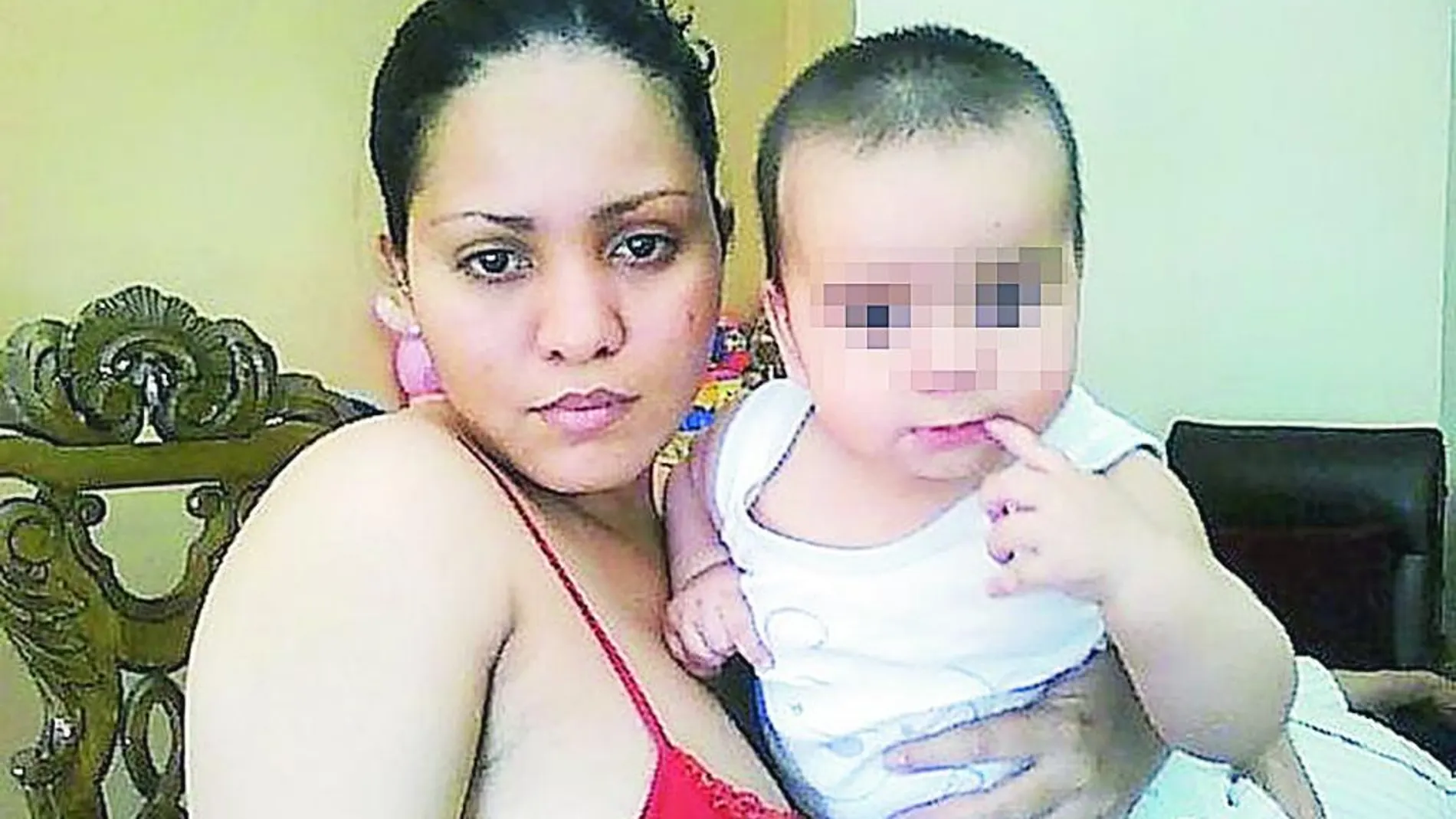 Odil Cristina Moreira Martínez, de 37 años, con el pequeño