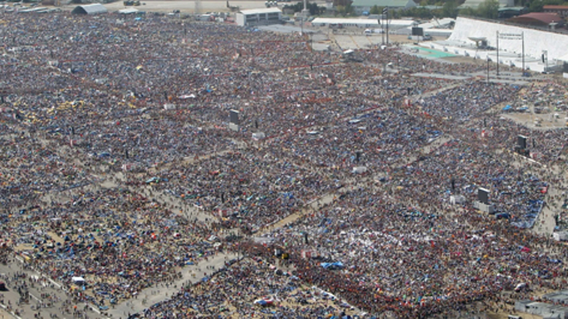 Dos millones de personas se congregaron en Cuatro Vientos