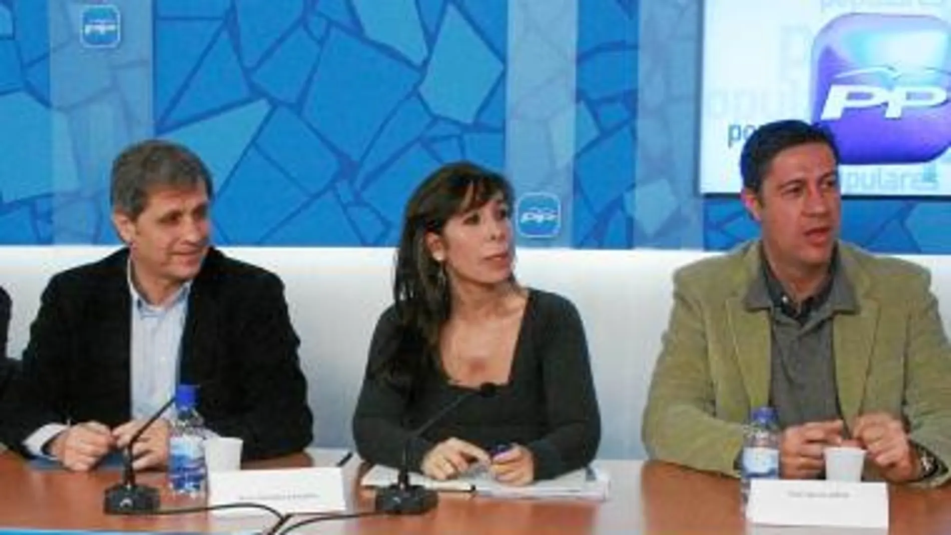 Fernández y Gacía Albiol, que parten con un pronóstico favorable en la carrera municipal, con Sánchez-Camacho en el comité ejecutivo