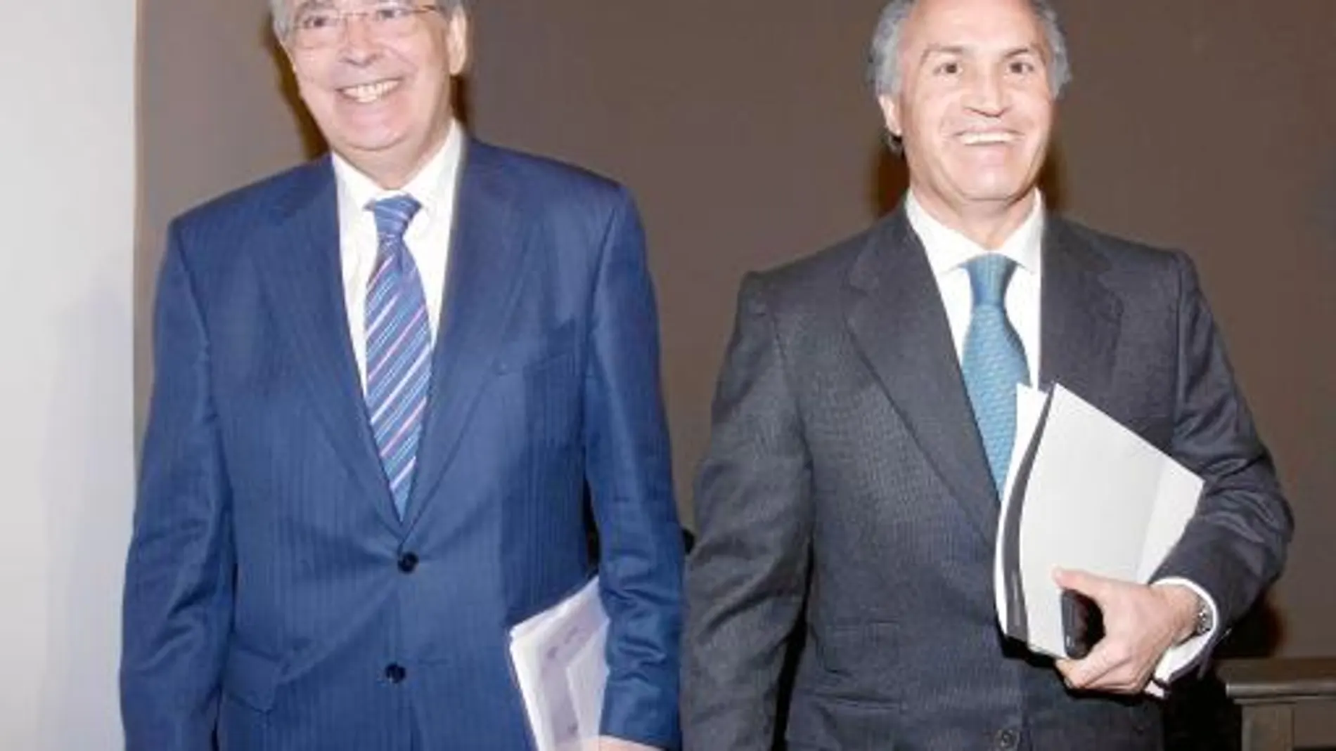Evaristo del Canto y Lucas Hernández, presidente y director de la supercaja