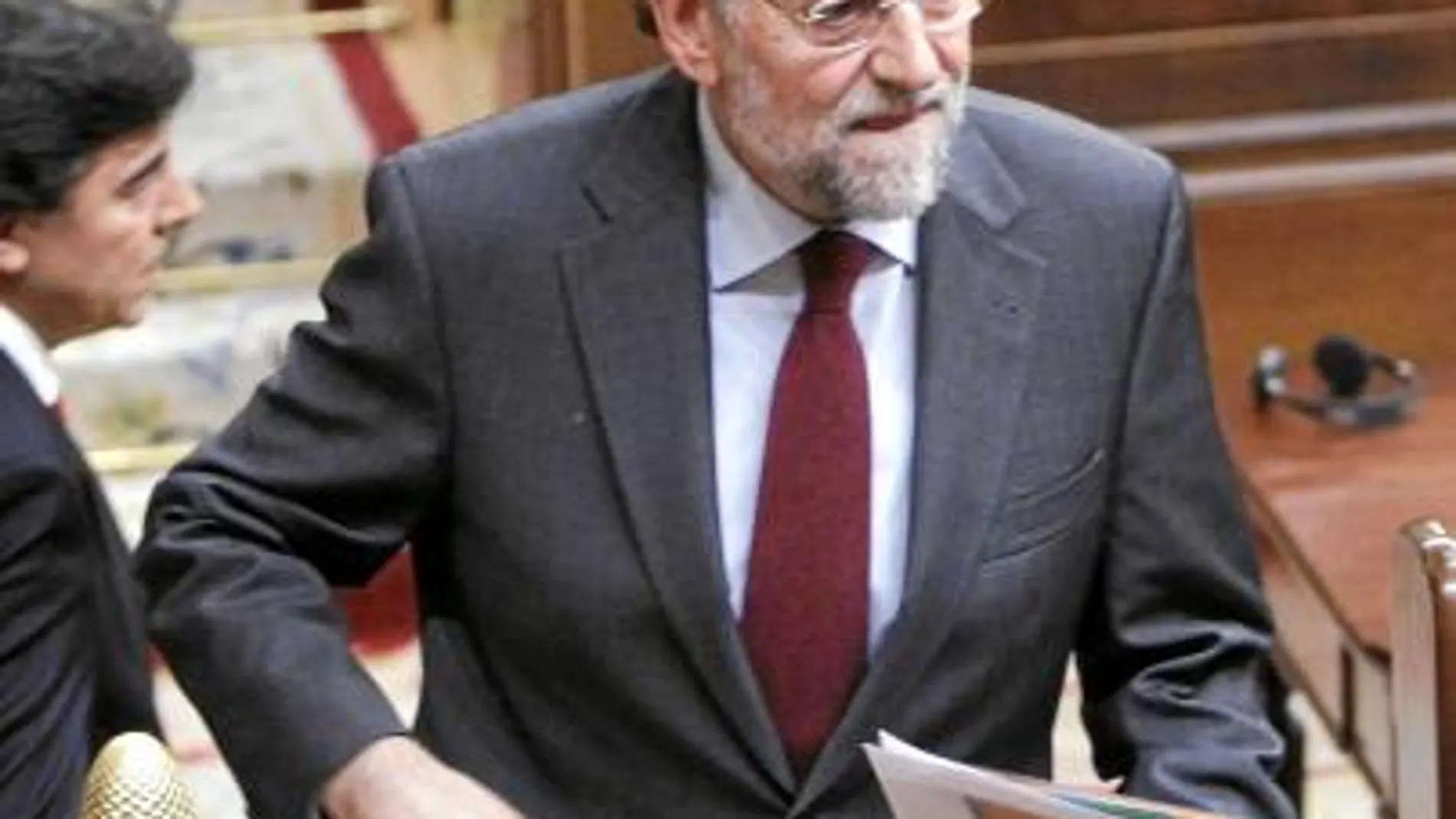 El líder del Partido Popular, Mariano Rajoy, no fue informado por el Gobierno