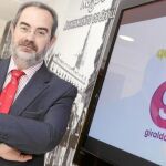 El ex director de Giralda TV, Antonio Silva, cuya gestión ha dejado una deuda de 11 millones de euros en la televisión local