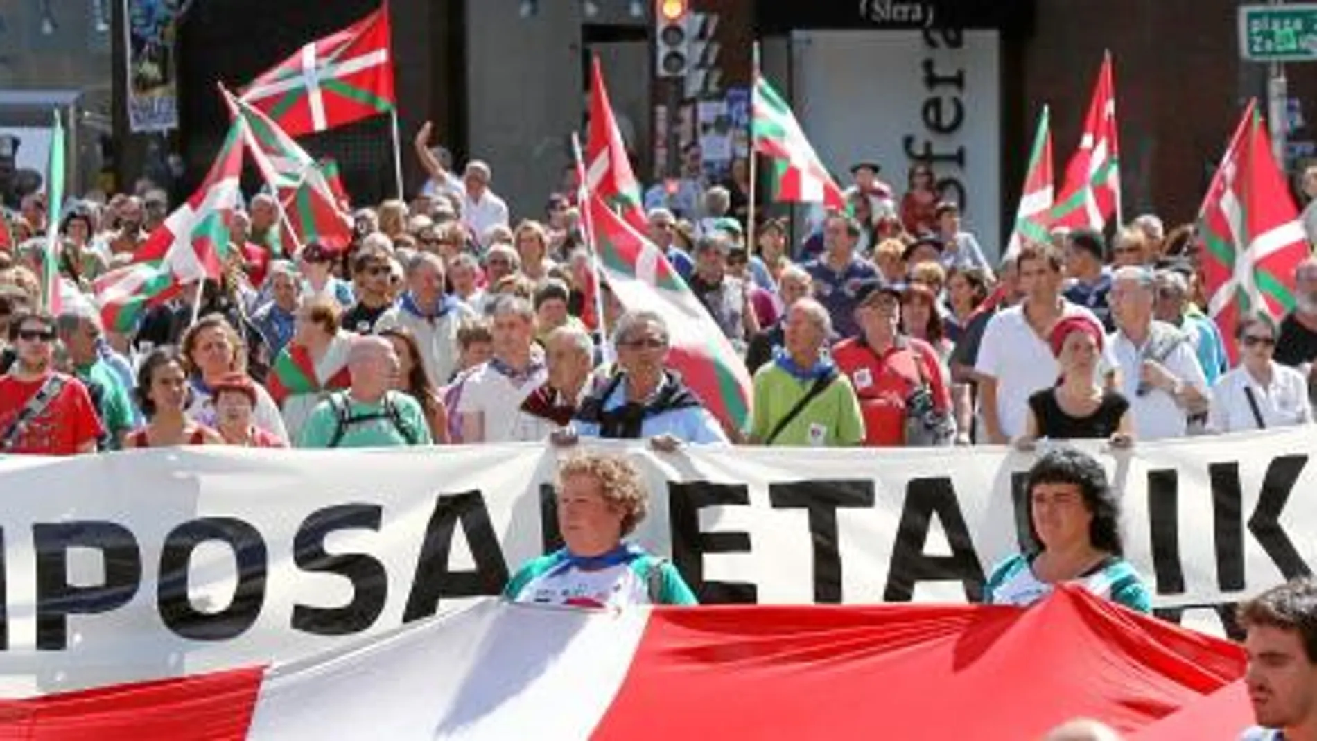 La manifestación del viernes en Bilbao puso el colofón a una semana de actos a favor de los presos de la banda terrorista