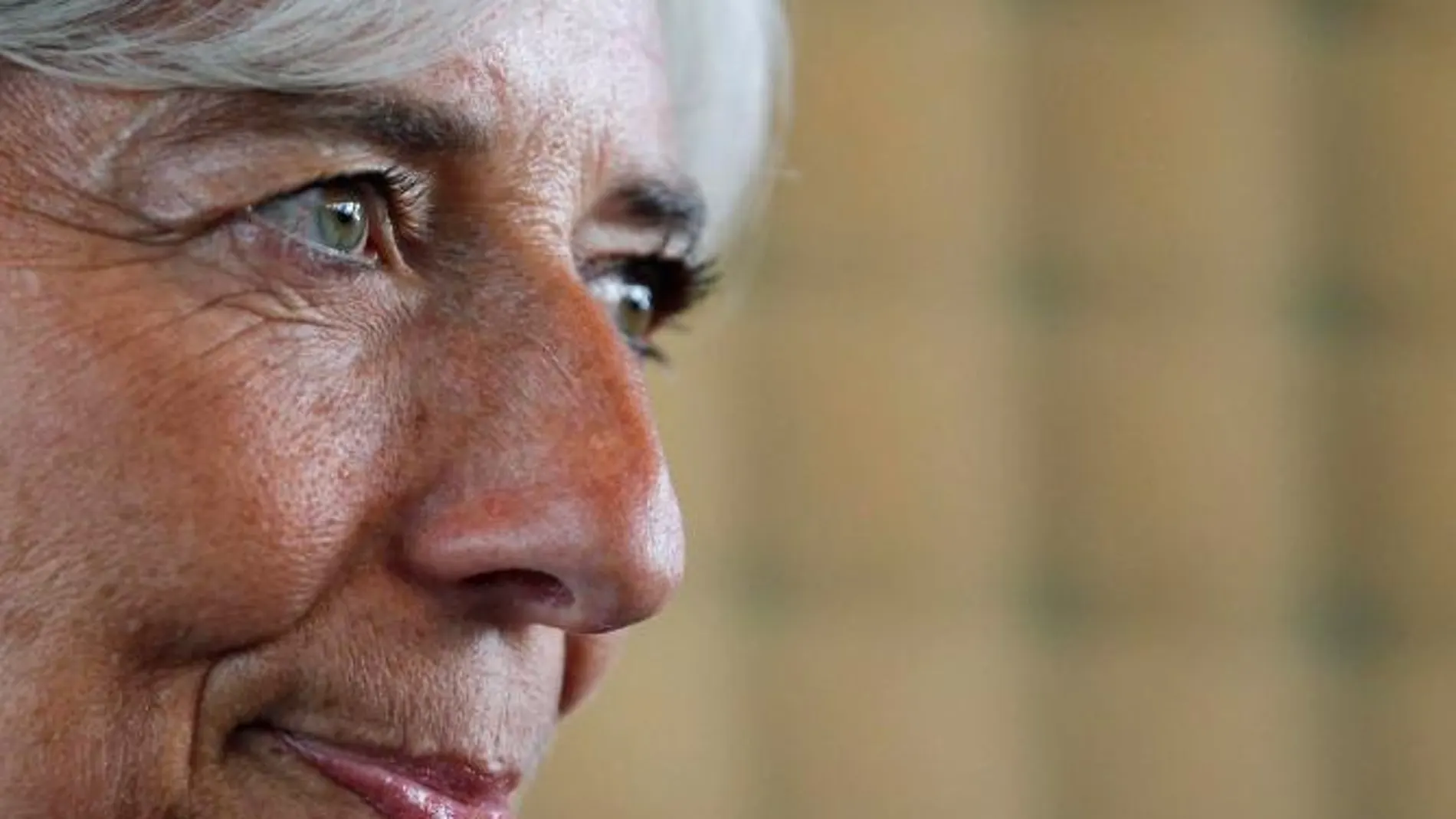 El FMI pagará a Lagarde un 11% mas y le exigirá mejor conducta