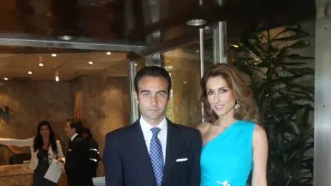 Enrique Ponce y Paloma Cuevas padres de su segunda hija