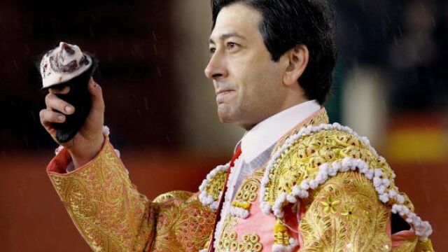 Barrera, tras cortar una oreja