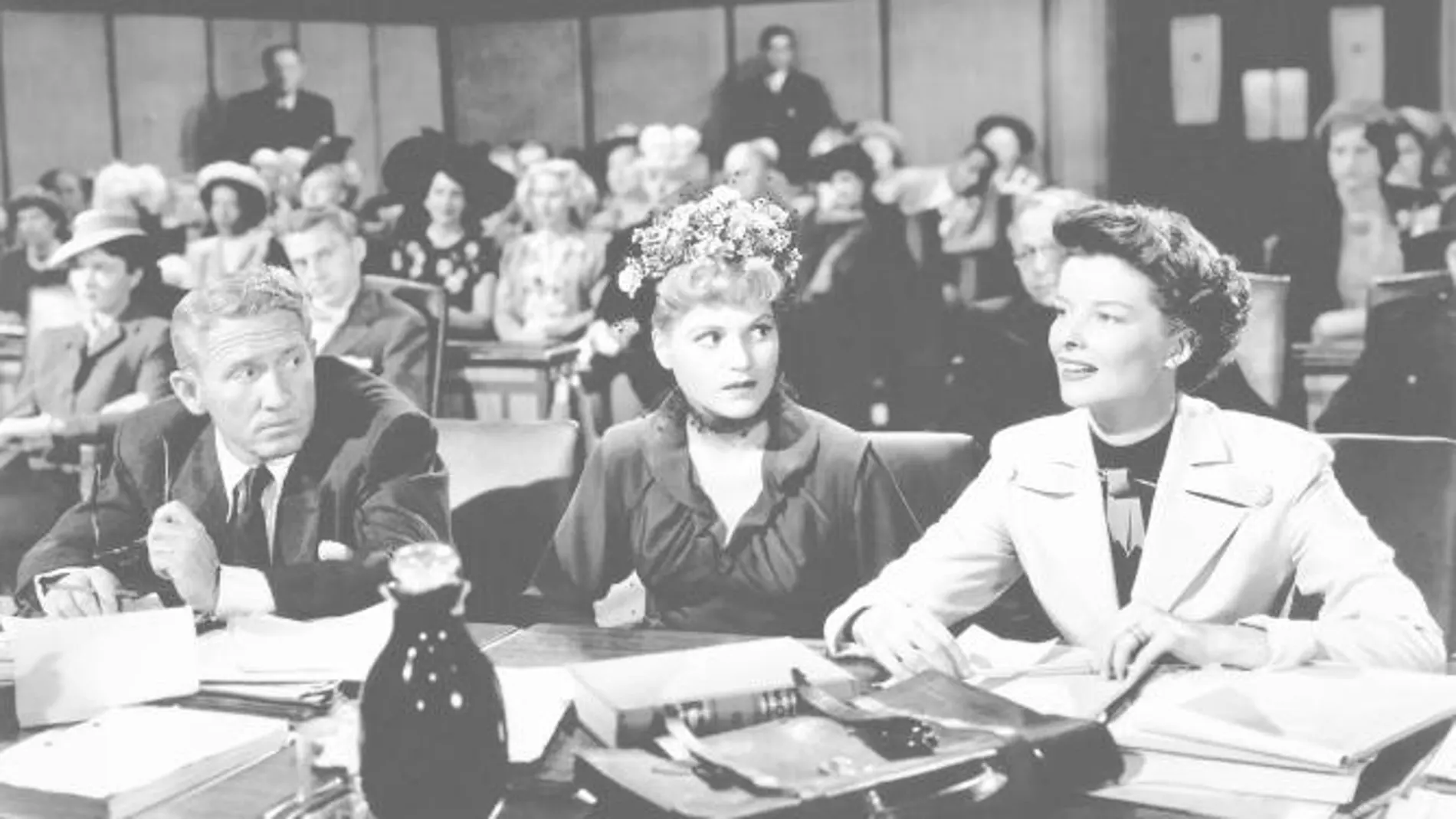 Tracy y Hepburn protagonizaron «La costilla de Adán», una comedia sobre un matrimonio que se enfrenta laboralmente en un juicio