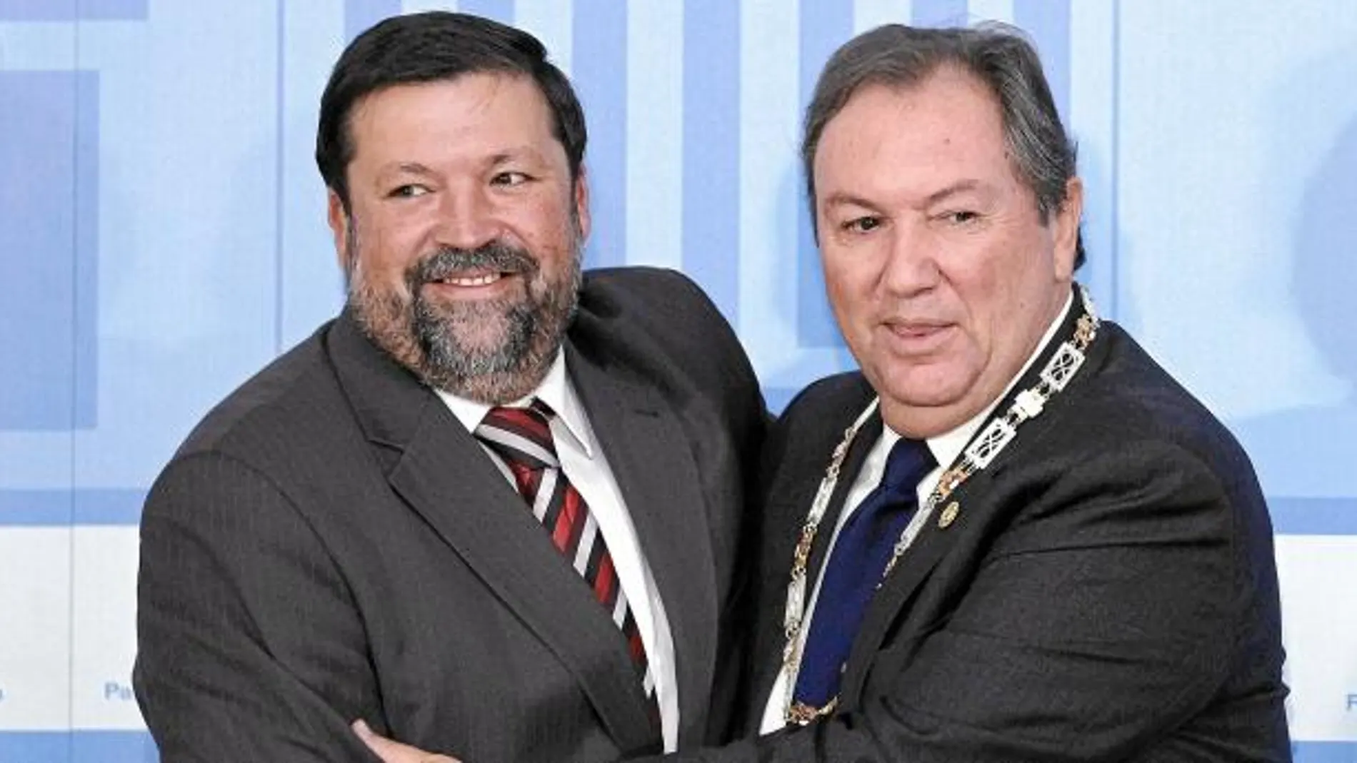 Caamaño entregó por error la Cruz de San Raimundo a todos los jueces