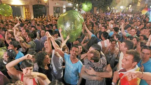 Los conciertos de la plaza de Chueca de este año sólo podían escucharse a través de auriculares