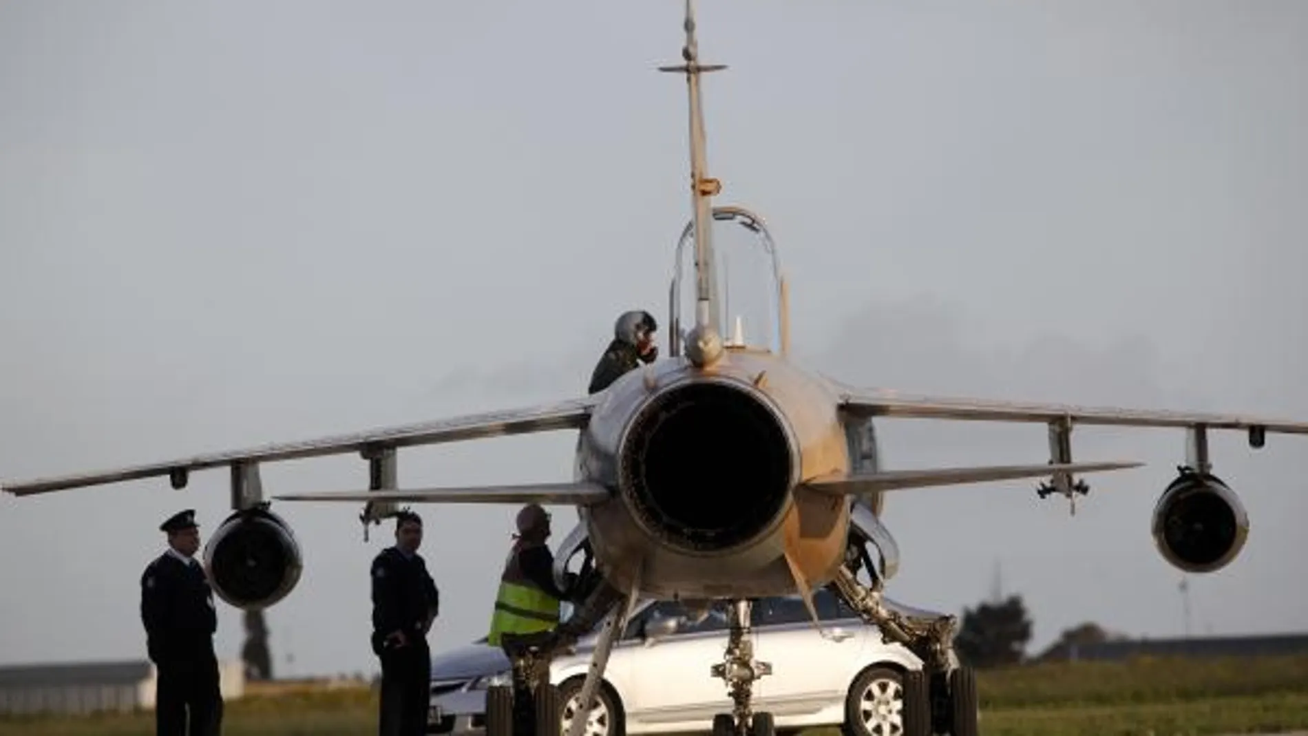 Dos cazas libios aterrizan en territorio maltés