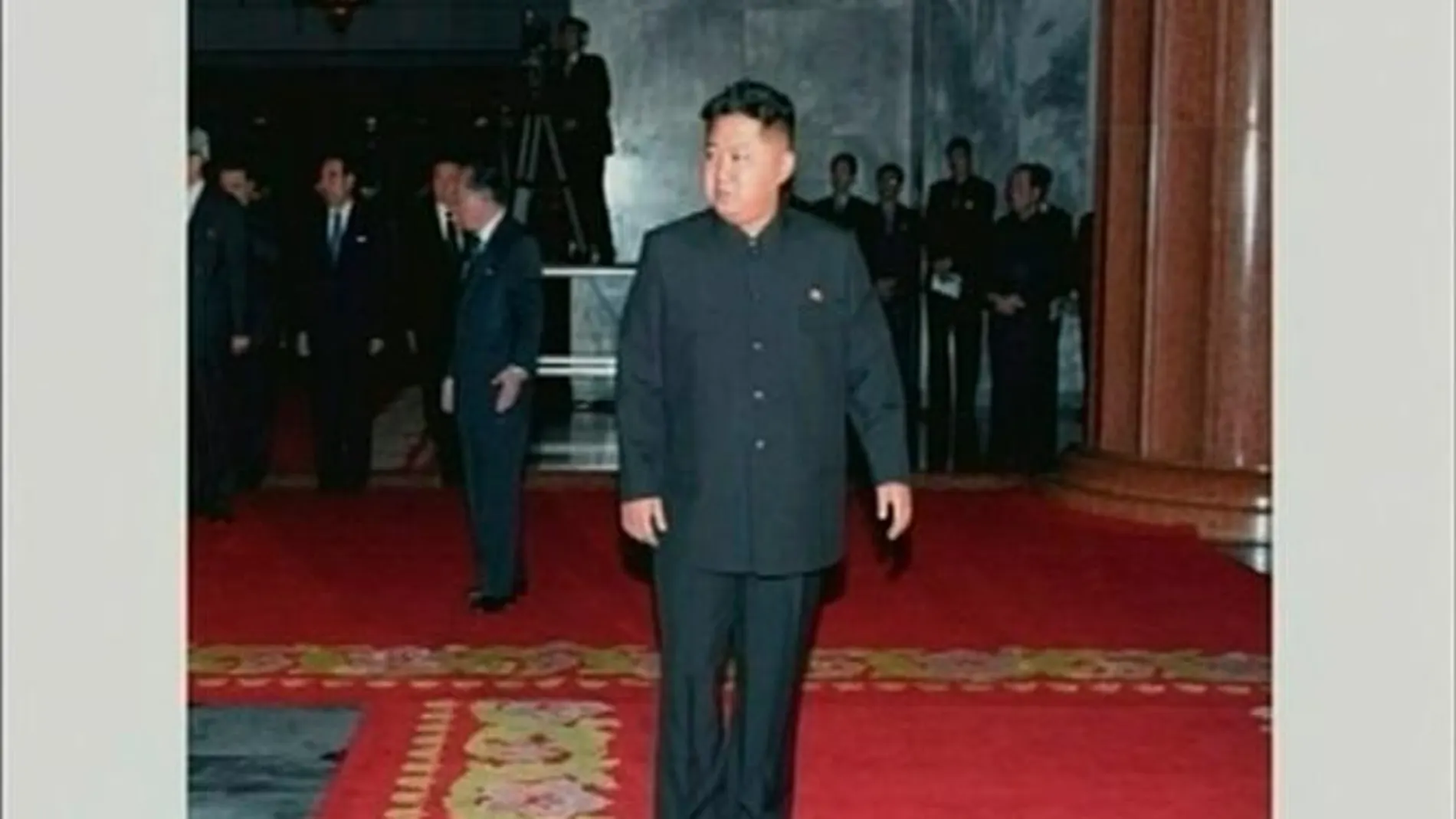Kim Jong Un, ayer, en el velatorio de su padre