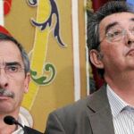 Ramón Górriz (izda.) y Toni Ferrer ayer en el Ministerio de Trabajo