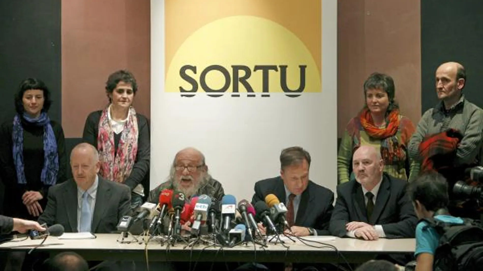 La Guardia Civil concluye que Sortu «es un instrumento de Batasuna al servicio de ETA»