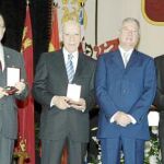 Domingo Aranda, Diego Gutiérrez, Pascual Parrilla, Ramón Luis Valcárcel, Santiago Martínez y Francisco Celdrán, tras el acto institucional del Día de la Región