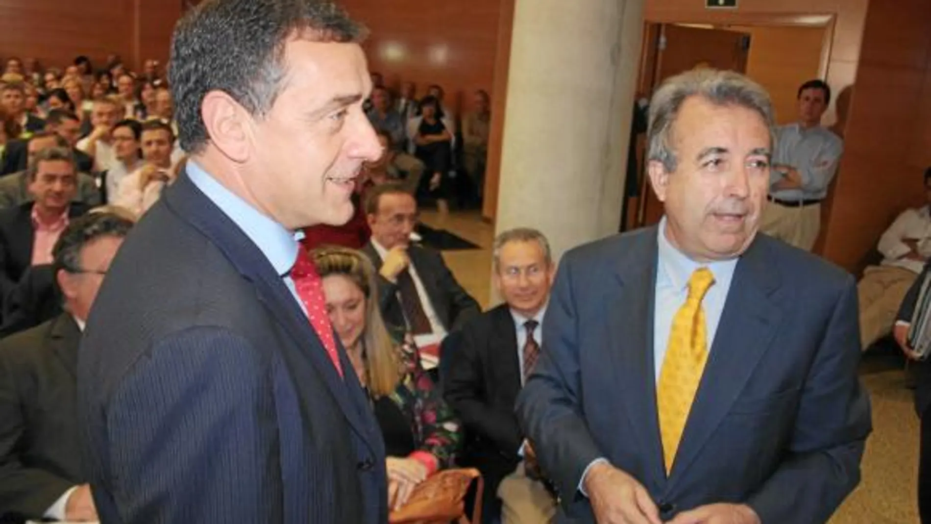 El secretario de Estado de Medio Rural y Agua, Josep Puxeu y el consejero de Agricultura y Agua, Antonio Cerdá