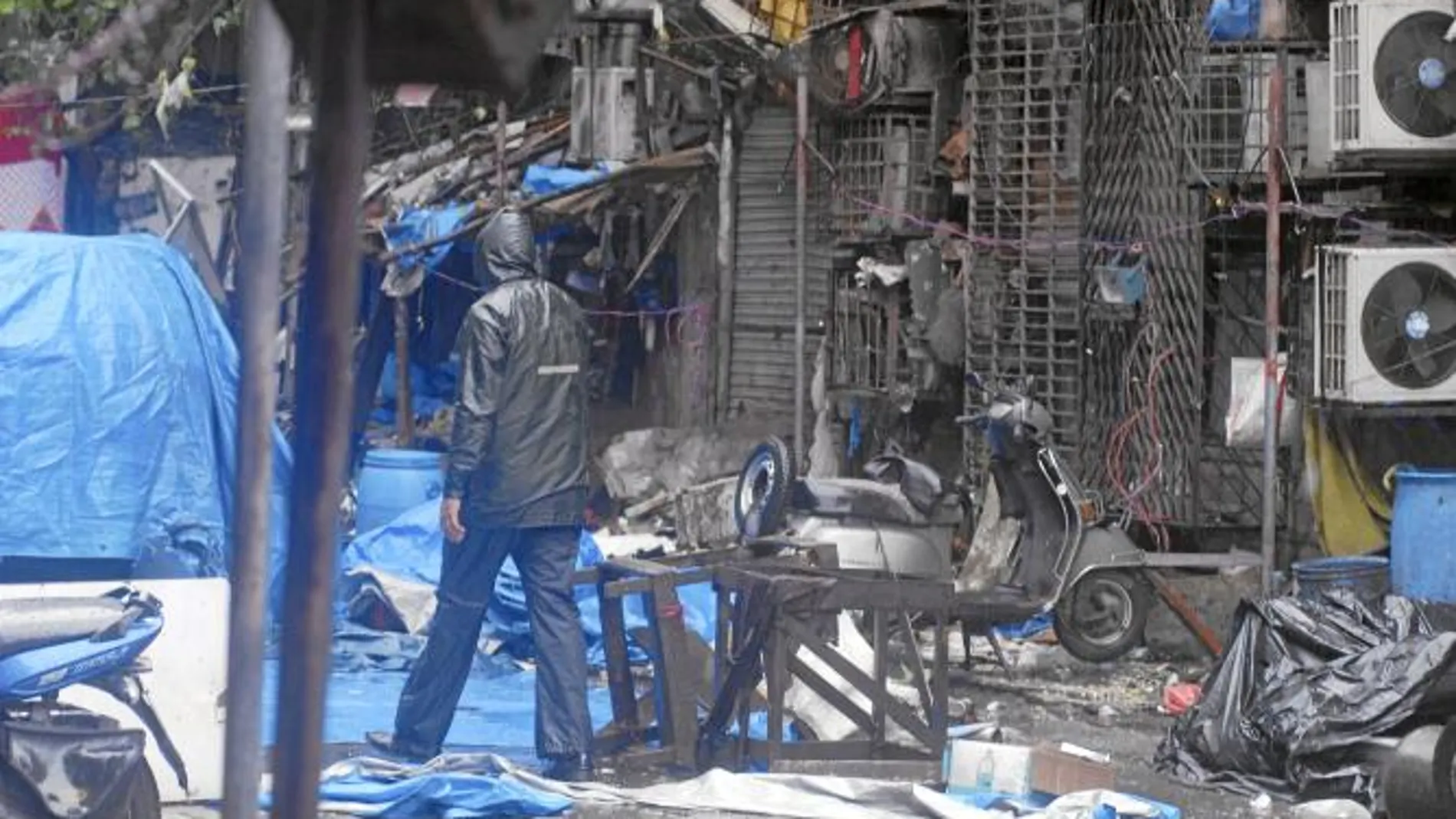 Máxima alerta tras el triple atentado en Bombay