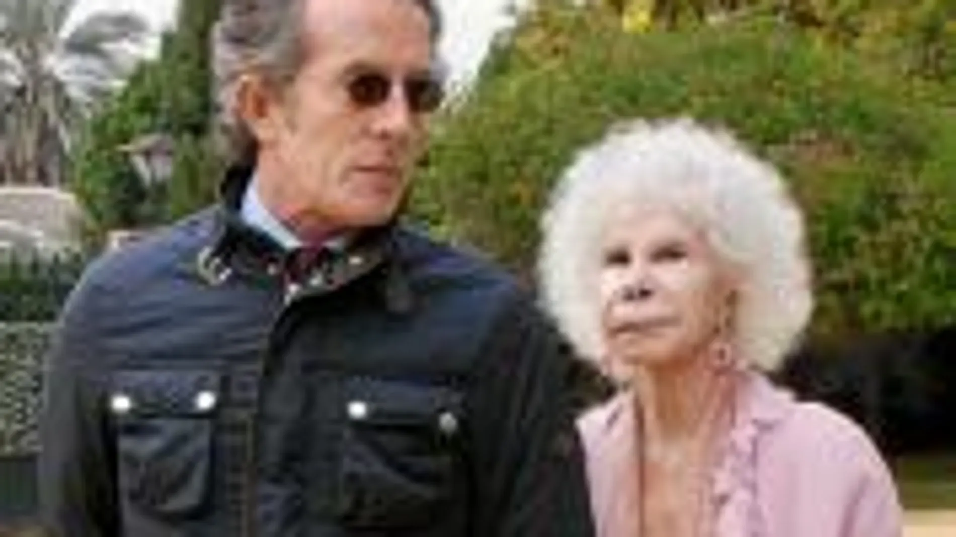 A Doña Cayetana, a sus 84 años, el noviazgo con Alfonso Díez le ha rejuvenecido