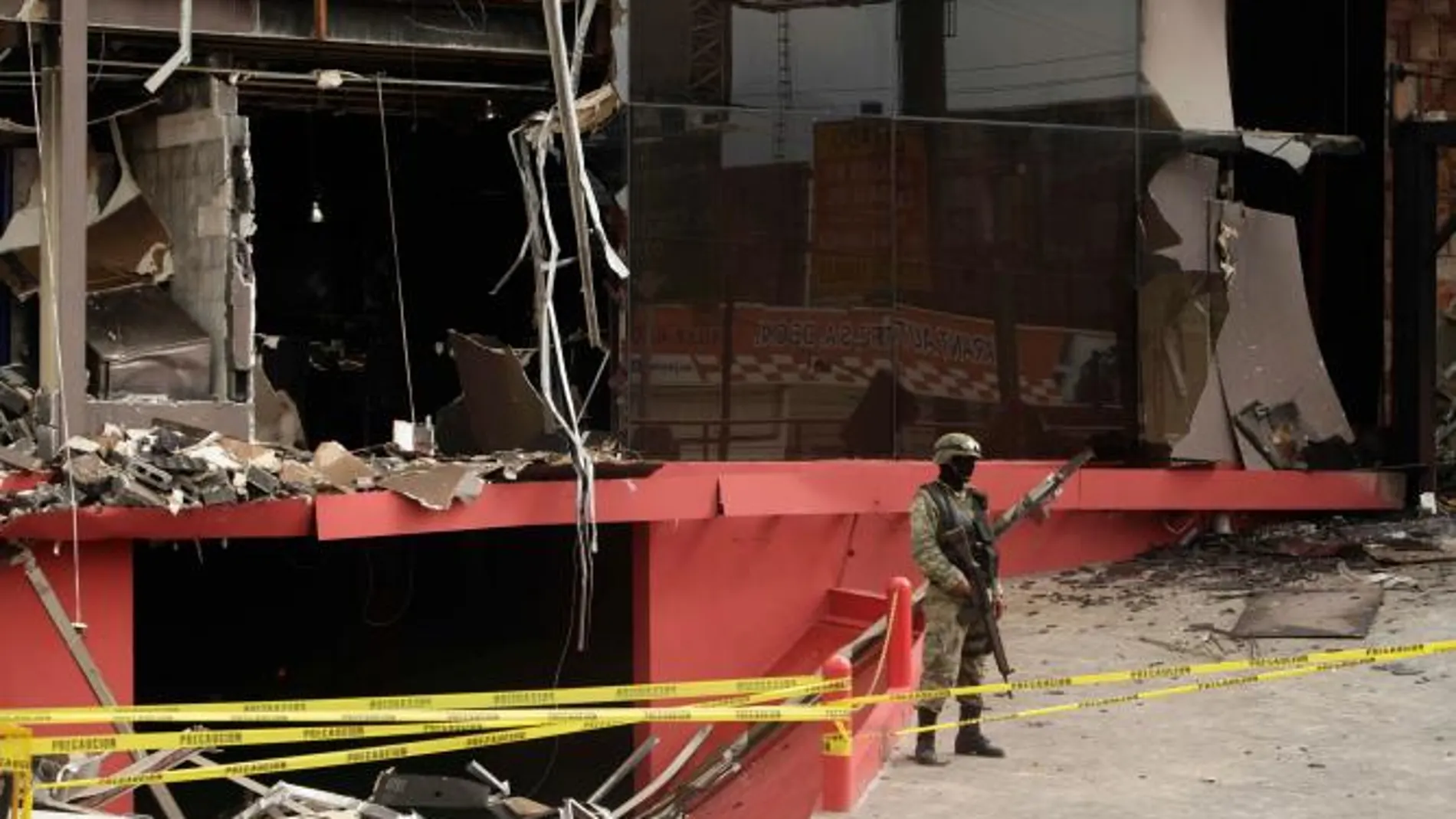 El atentado al casino reabre el debate sobre la política de seguridad en México