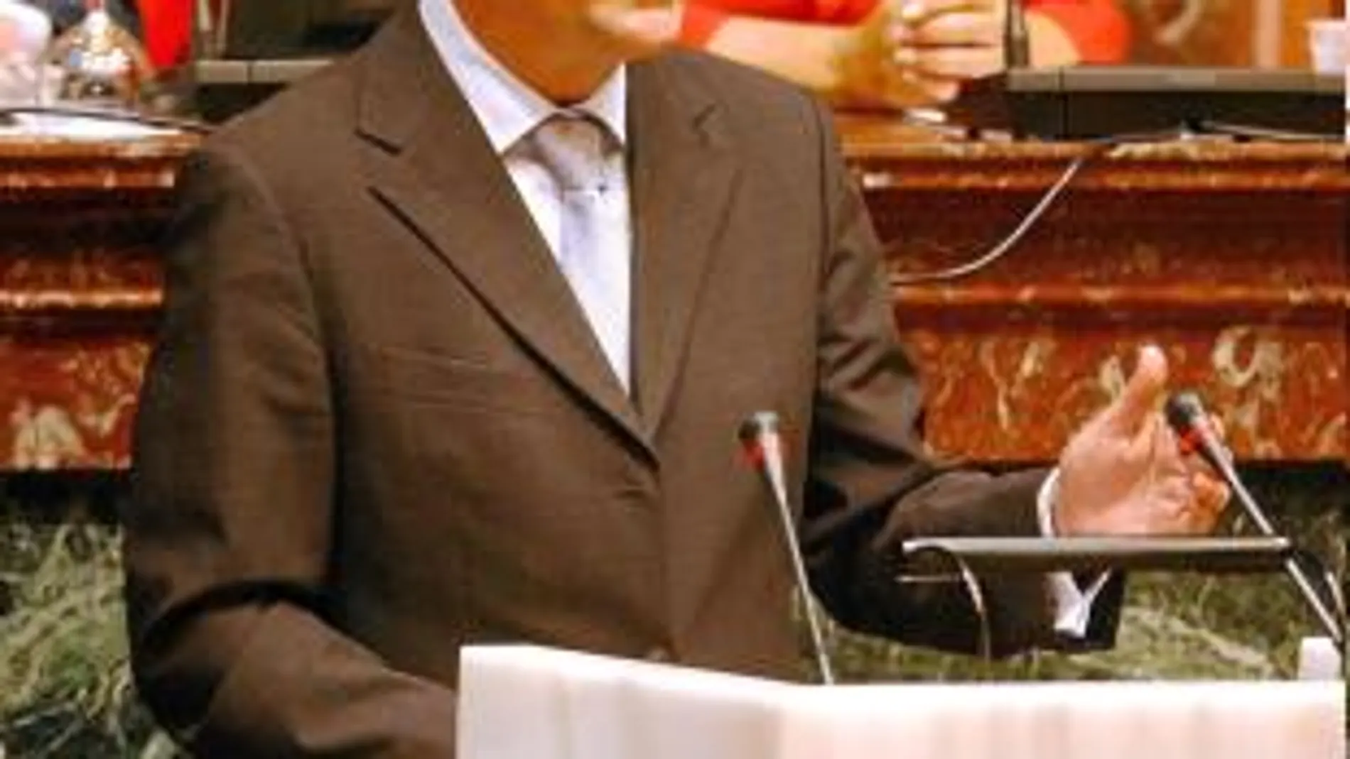 Imagen de archivo de Valcárcel, en su comparecencia en la Asamblea
