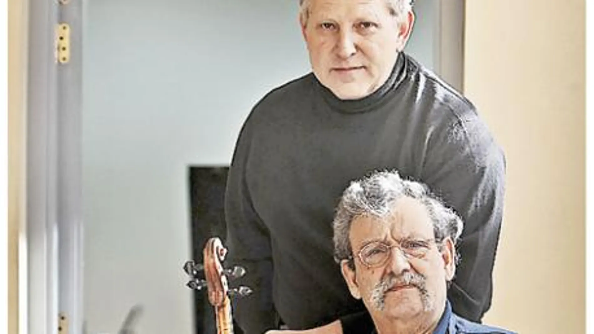El lutier Weinstein y el violinista Shlomo Mintz