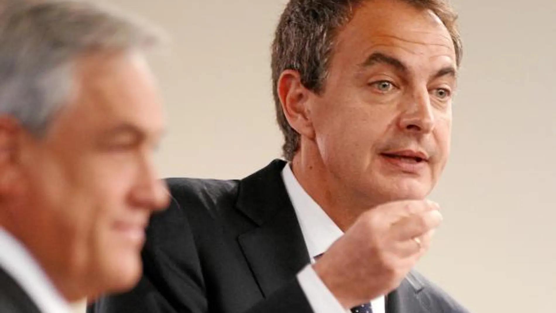 José Luis Rodríguez Zapatero, junto con Sebastián Piñera