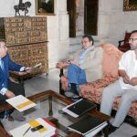 El alcalde se reunió con Francisco Herrero y Antonio Galadí, de la patronal; y los sindicalistas Juan Antonio Gilabert y Daniel Barrera