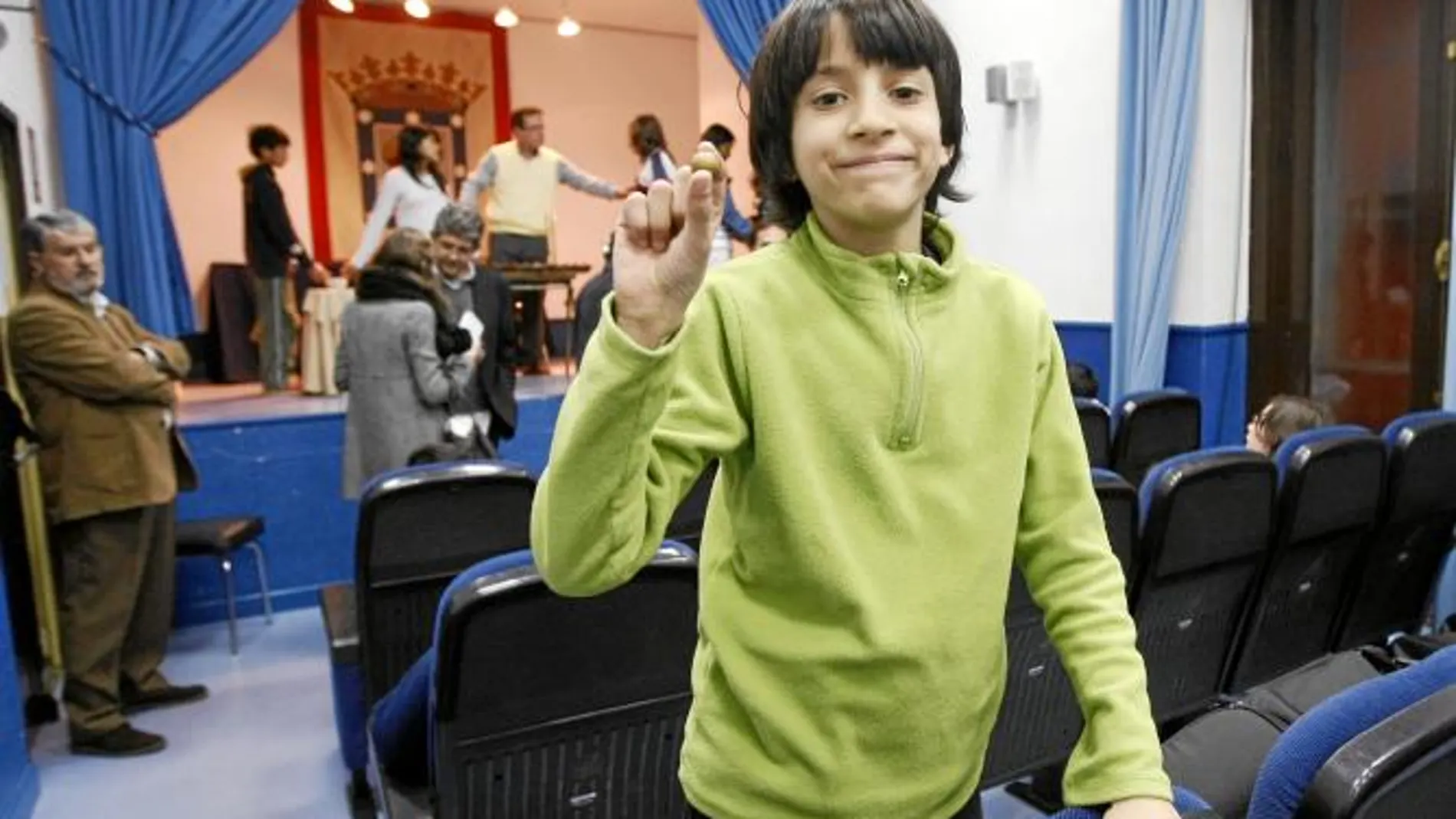 Tiene 9 años y ya tiene su propio dominio web. Se llama Ismael y quiere repartir los cuatro millones del primer premio de la Lotería de Navidad.