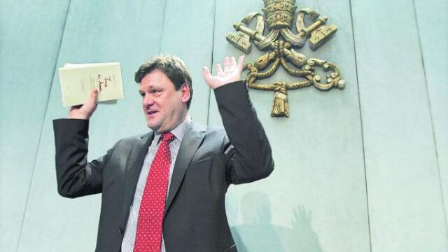 El periodista alemán Peter Seewald durante la presentación de «Luz del mundo» en el Vaticano