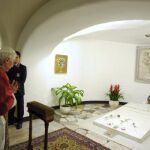 El féretro de Juan Pablo II será sacado de su tumba el 29 de abril