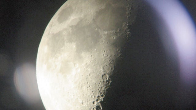 La nuclear llega a la luna