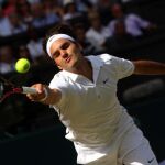 Federer da la sorpresa y se despide de Wimbledon mientras Djokovic se cita en semifinales