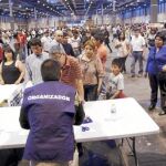 Miles de peruanos residentes en Madrid acudieron a las urnas para ejercer su voto