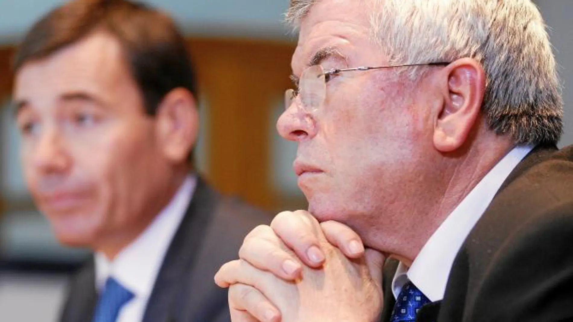 Los choques entre Gómez y Castro se han agravado hasta tal punto que los afines al líder del PSM han amenazado con disolver la Ejecutiva local