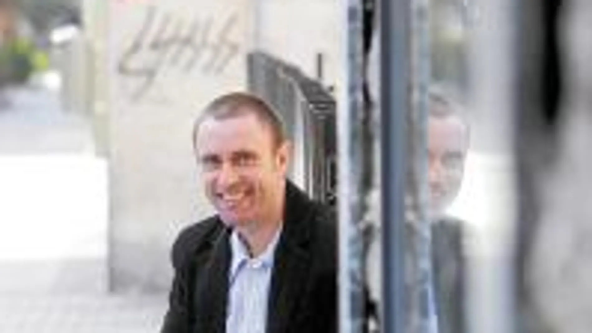 013ses01fot1_ver_silueta