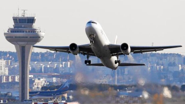 La rebaja de las tasas de los aeropuertos hará de la Comunitat un destino turístico más atractivo
