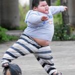 Lu Zhihao, un niño chino que, con 4 años, supera los 62 kilos