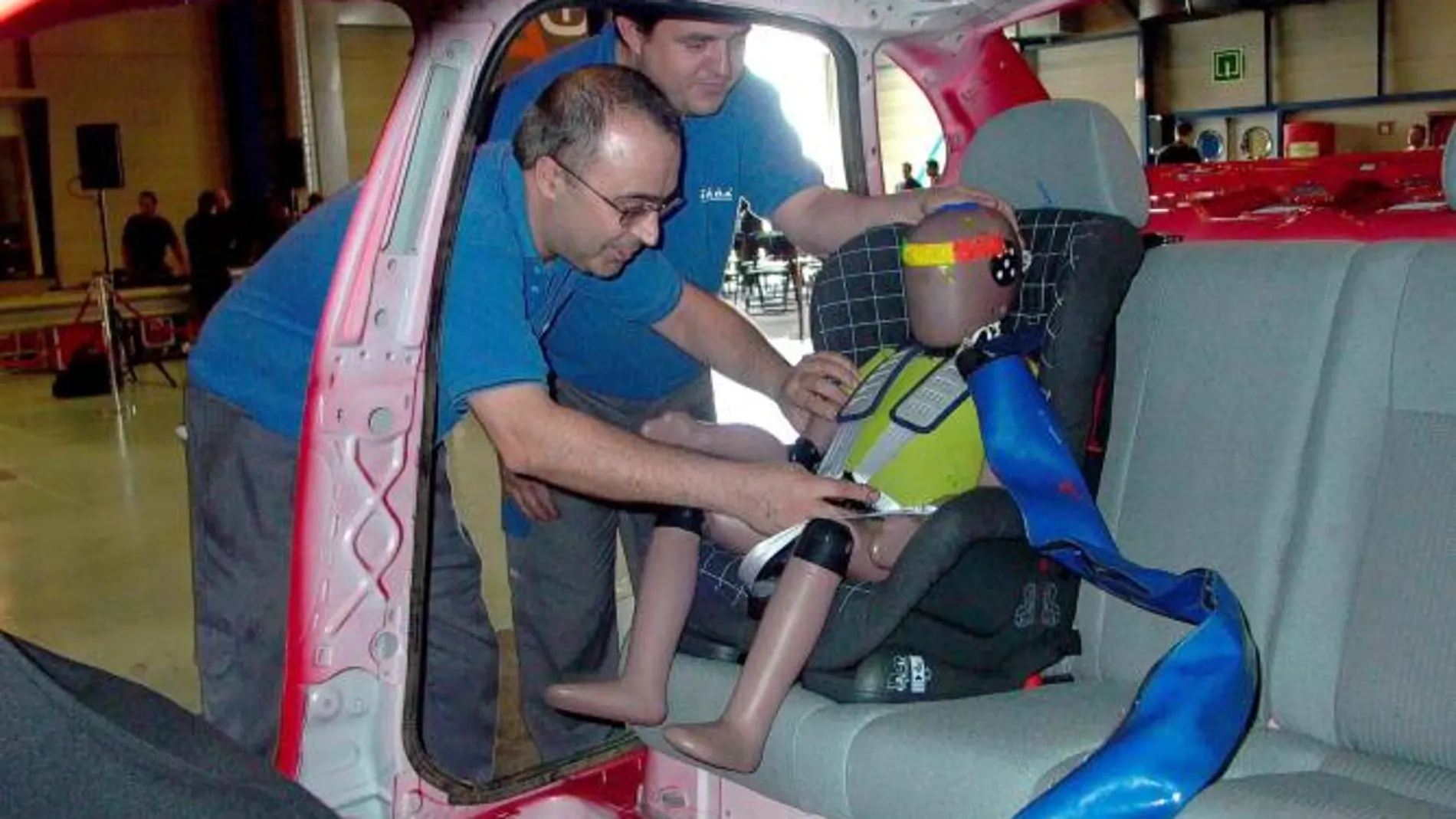 Las sillas infantiles, el mejor seguro contra la muerte de niños en el coche