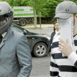 Dos de los 18 acusados a su entrada a la Audiencia Provincial de Madrid