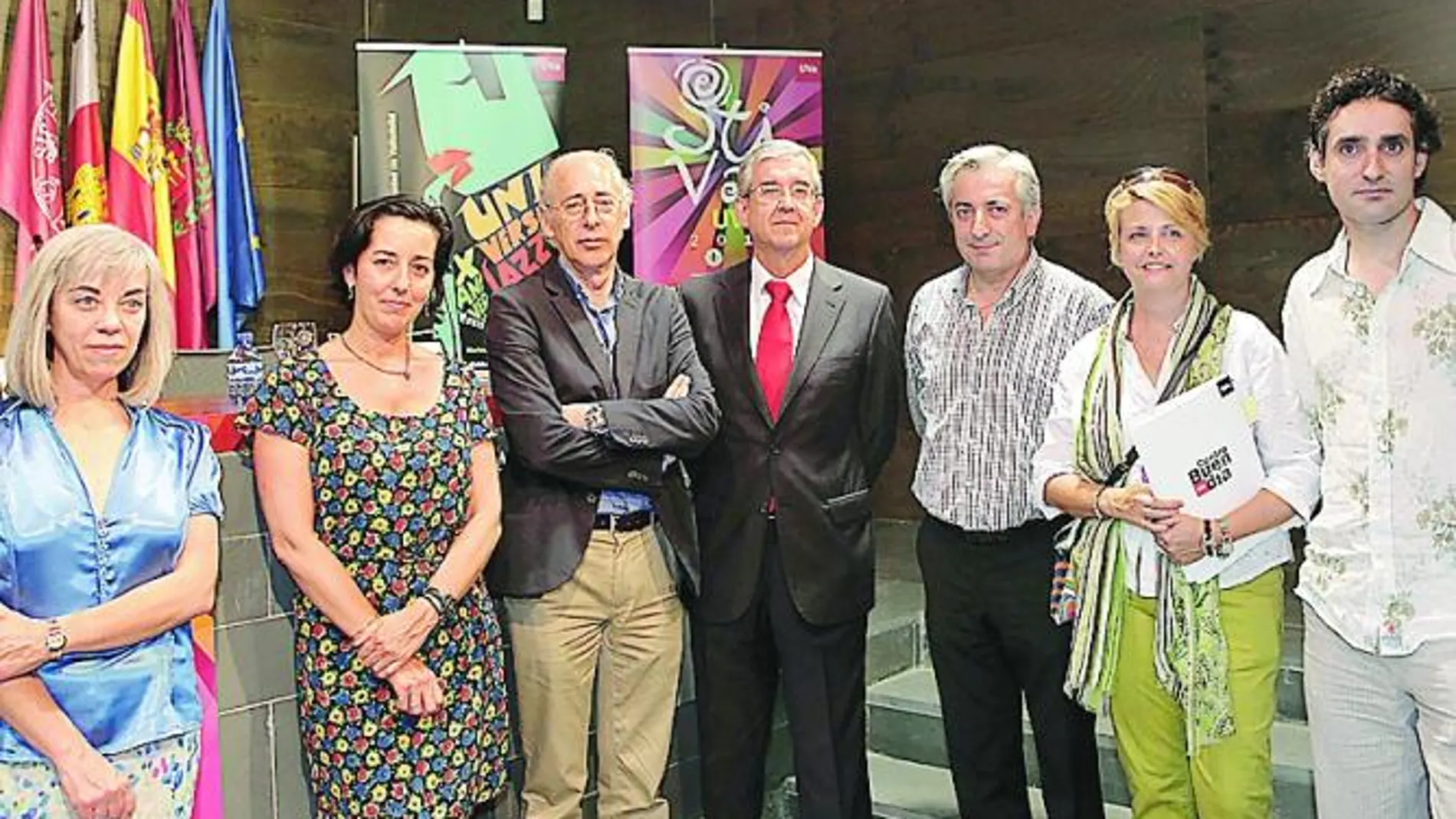 Mercedes Cantalapiedra, Luis Santos Gutiérrez, Amelia Aguado y José Luis Gutiérrez, entre otras autoridades, en la presentación de los festivales