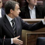 Zapatero, dispuesto a reducir el número de ministerios