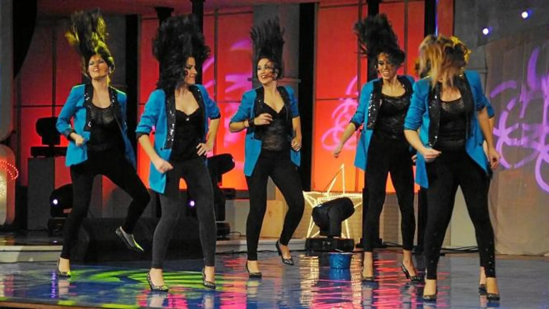 El Ballet Nacional de María José Buitrago puso el ritmo más divertido a la noche de la esperanza para los más necesitados en el espacio organizado por 7RM