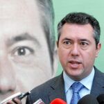 El candidato del PSOE a la Alcaldía insta a ser «respetuosos con las investigaciones judiciales» que están en proceso